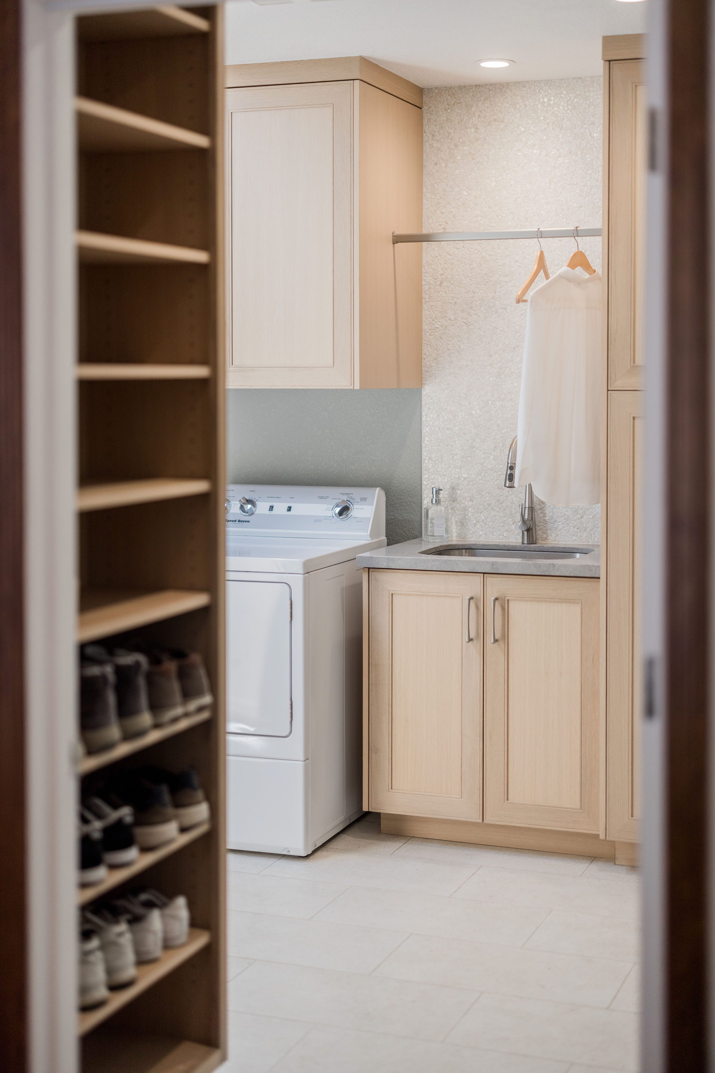 A-spare-room-remodel-converted-into-a-laundry-room